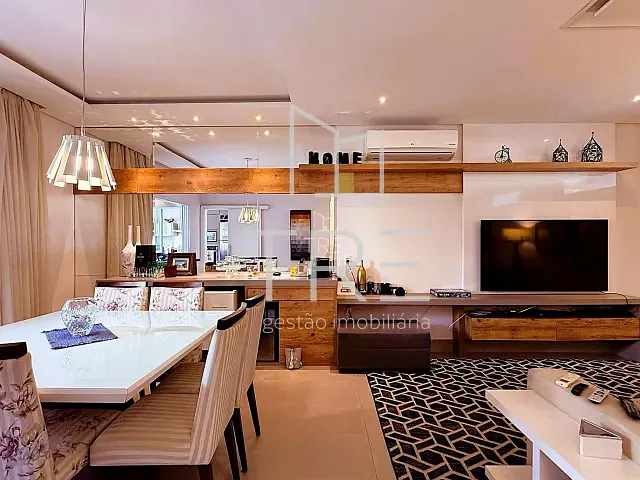 Casa com 300m² 3 quartos e 5 banheiros, à venda, no bairro Parque Brasil 500 em Paulínia