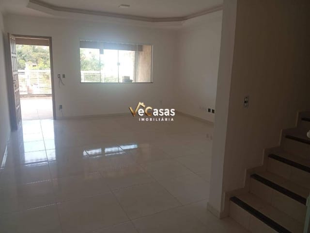 Casa com 140m² 2 quartos e 1 banheiro, à venda, no bairro Loteamento Extensão do Serramar em Rio das Ostras