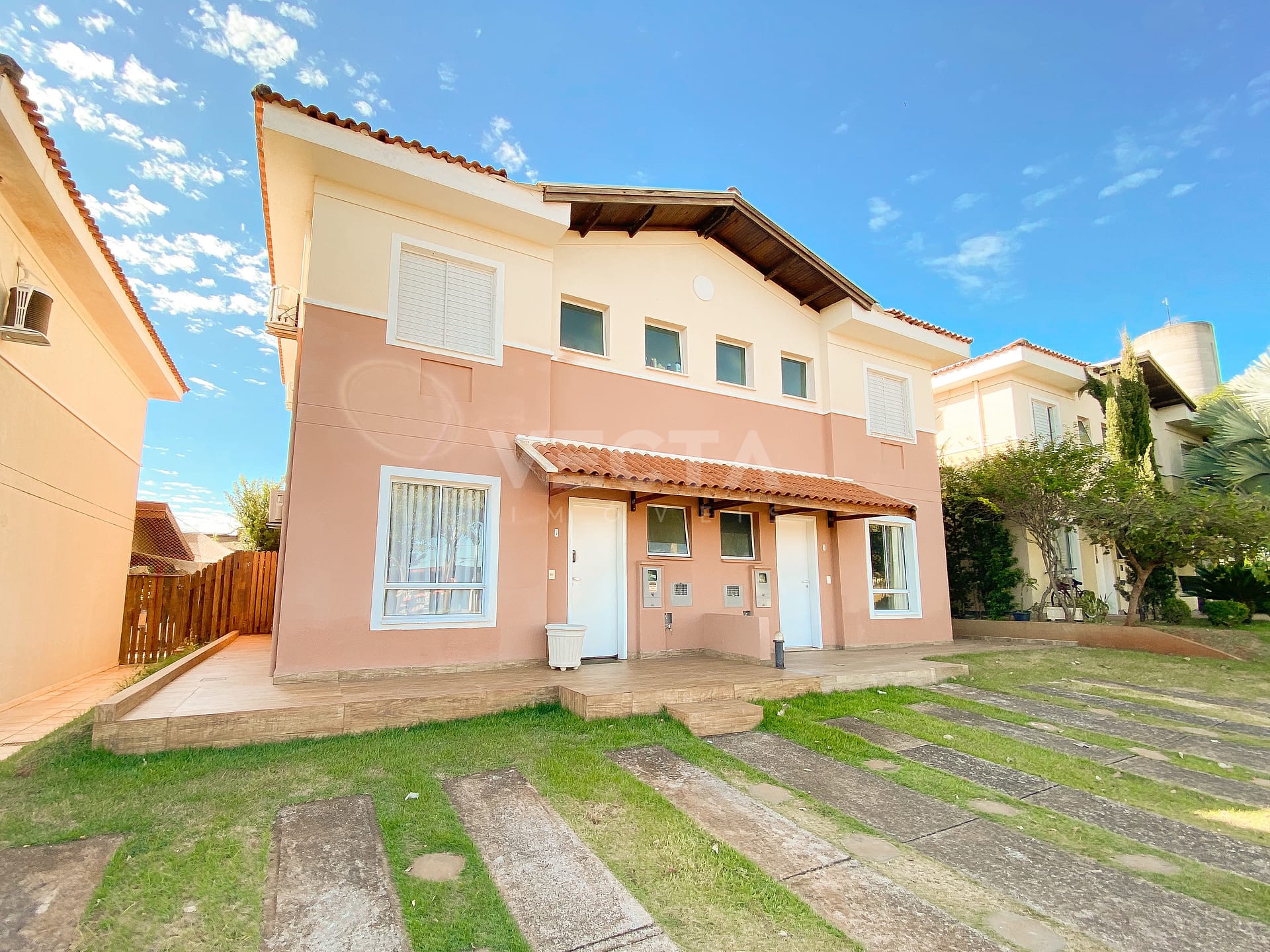 Casa, 3 quartos, 94 m² - Foto 1