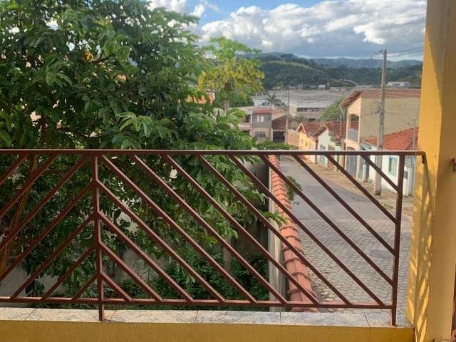 Casa com 250m², à venda, no bairro Santa Edwirges em Cambuí