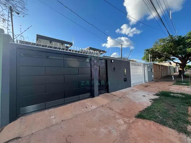 Casa com 225m² 3 quartos e 4 banheiros, à venda, no bairro Parque Residencial Rita Vieira em Campo Grande