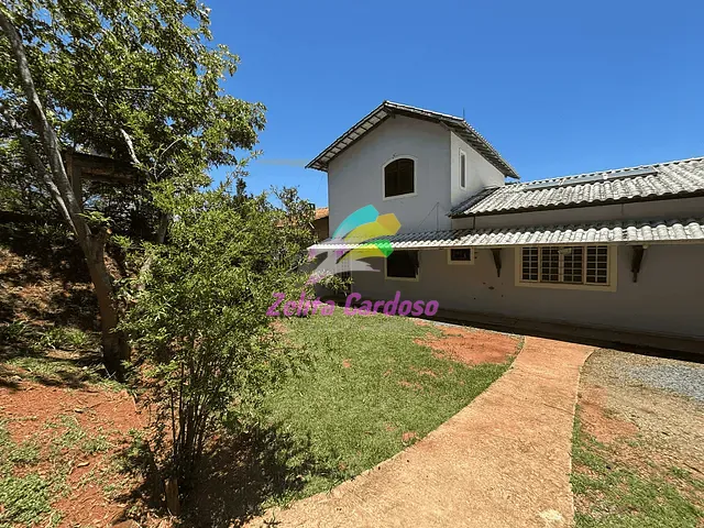 Casa com 2000m² 4 quartos e 2 banheiros, à venda, no bairro Condomínio Vale do Ouro em Ribeirão das Neves