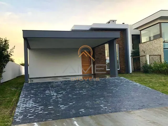 Casa com 400m² 3 quartos e 4 banheiros, à venda, no bairro Laranjal em Pelotas