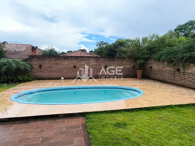 Casa com 525m² 4 quartos e 2 banheiros, à venda, no bairro Demoliner em Erechim