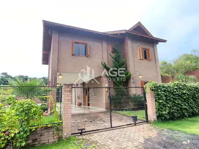Casa com 525m² 4 quartos e 2 banheiros, à venda, no bairro Demoliner em Erechim