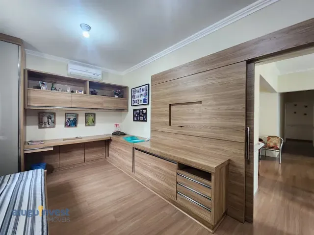 Casa com 366m² 3 quartos e 3 banheiros, à venda, no bairro Estreito em Florianópolis