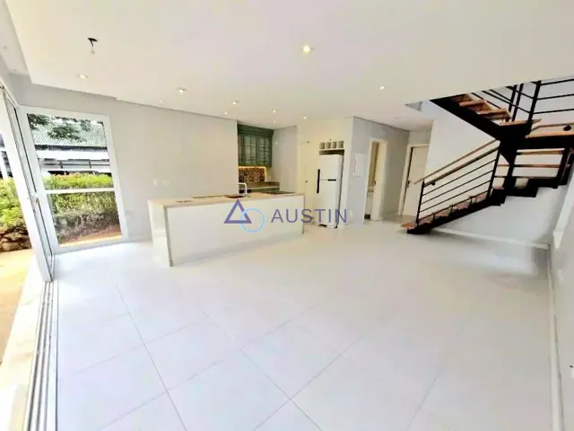 Casa com 185m² 3 quartos e 3 banheiros, à venda ou para alugar, no bairro Bosque do Vianna em Cotia