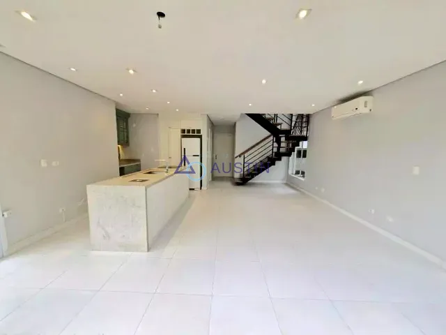 Casa com 185m² 3 quartos e 3 banheiros, à venda ou para alugar, no bairro Bosque do Vianna em Cotia
