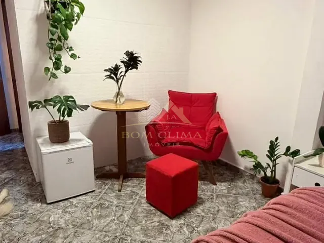 Casa 2 quartos e 2 banheiros, à venda, no bairro Grama / Vila Montanhesa em Juiz de Fora