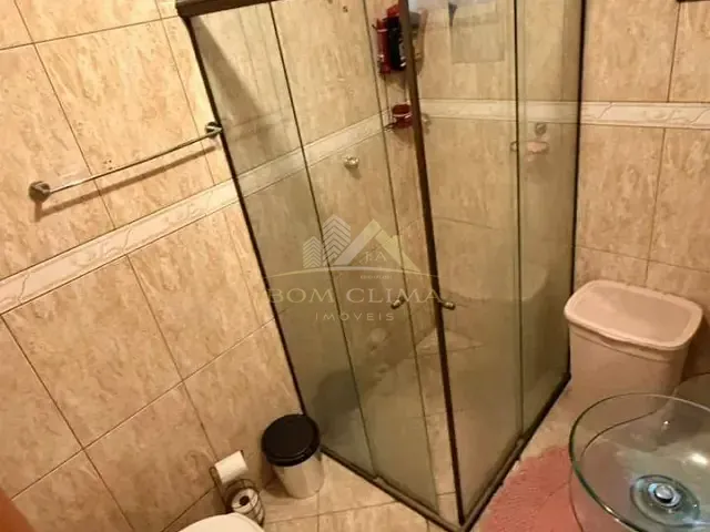 Casa 2 quartos e 2 banheiros, à venda, no bairro Grama / Vila Montanhesa em Juiz de Fora