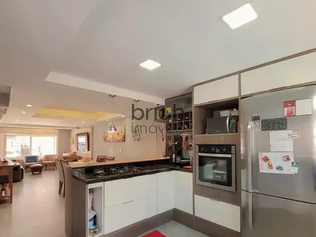 Casa 3 quartos e 3 banheiros, à venda, no bairro Rondônia em Novo Hamburgo