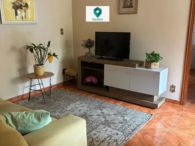 Casa com 280m² 2 quartos e 1 banheiro, à venda, no bairro Jardim Tarumã em Jundiaí