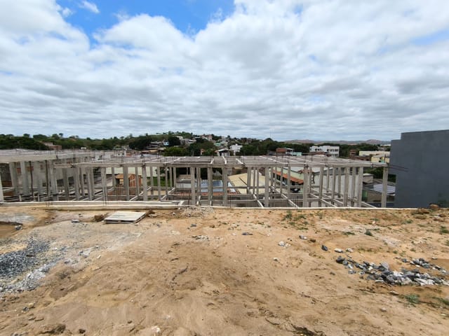 Casa 3 quartos e 1 banheiro, à venda, no bairro Vale do Sol II em Governador Valadares