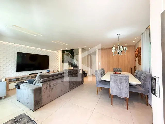 Casa 3 quartos e 5 banheiros, à venda, no bairro Conjunto Residencial Redenção em Nova Iguaçu