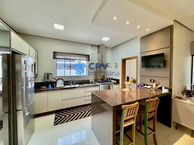 Casa com 670m² 3 quartos e 4 banheiros, à venda ou para alugar, no bairro Jardim Santa Adelaide em Cambé