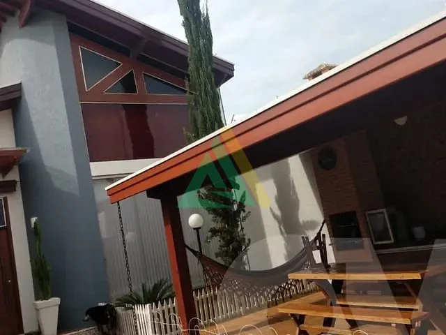 Casa com 300m² 3 quartos e 3 banheiros, à venda, no bairro Residencial do Bosque em Mogi Mirim