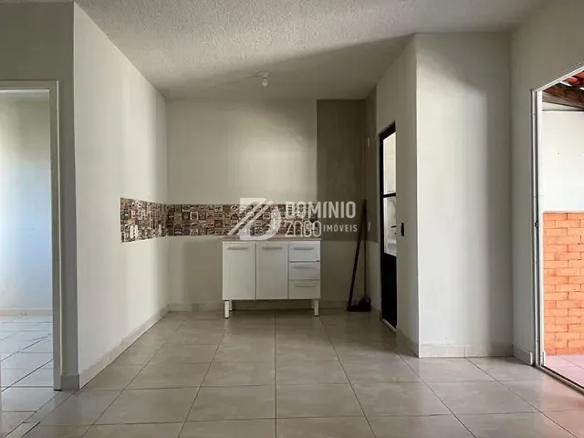 Casa com 143m² 3 quartos e 1 banheiro, à venda, no bairro Recreio dos Bandeirantes em Uberaba