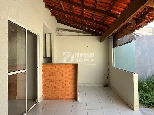 Casa com 143m² 3 quartos e 1 banheiro, à venda, no bairro Recreio dos Bandeirantes em Uberaba
