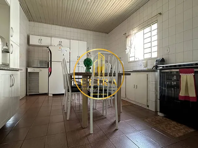 Casa com 280m² 2 quartos e 2 banheiros, à venda, no bairro Vila Amorim em Americana