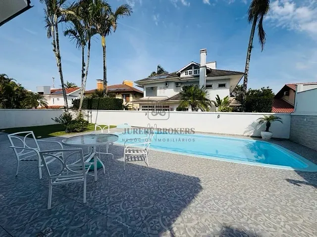 Casa com 488m² 5 quartos e 6 banheiros, à venda, no bairro Jurerê em Florianópolis