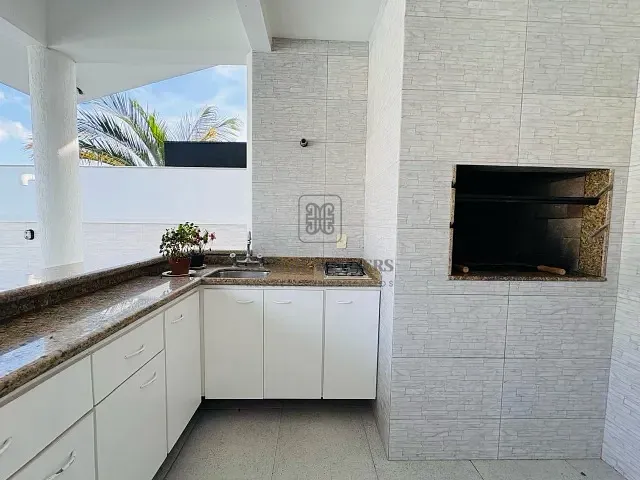 Casa com 488m² 5 quartos e 6 banheiros, à venda, no bairro Jurerê em Florianópolis