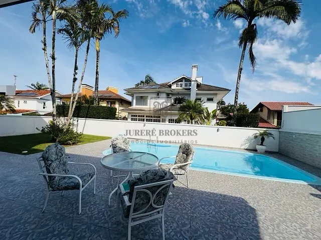 Casa com 488m² 5 quartos e 6 banheiros, à venda, no bairro Jurerê em Florianópolis