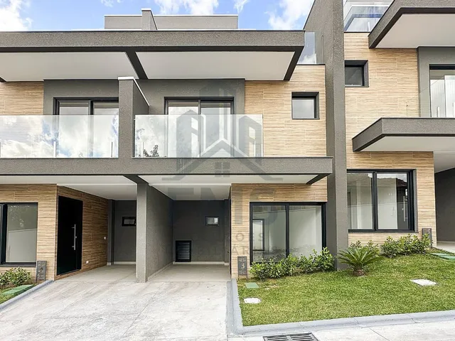 Casa com 179m² 3 quartos e 3 banheiros, à venda, no bairro Santa Felicidade em Curitiba