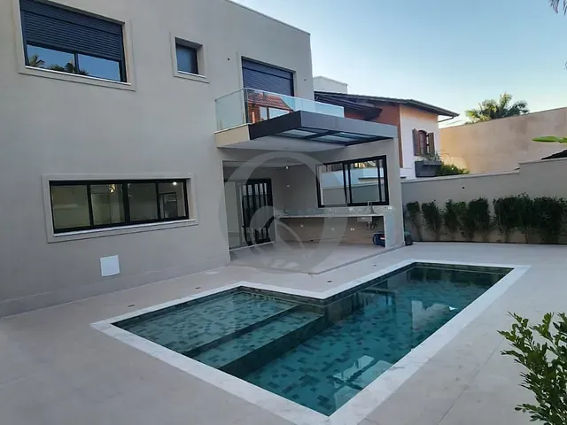 Casa com 360m² 4 quartos e 6 banheiros, à venda, no bairro Residencial Tres (Alphaville) em Santana de Parnaíba