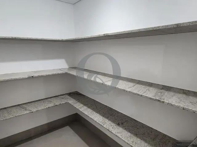 Casa com 360m² 4 quartos e 6 banheiros, à venda, no bairro Residencial Tres (Alphaville) em Santana de Parnaíba