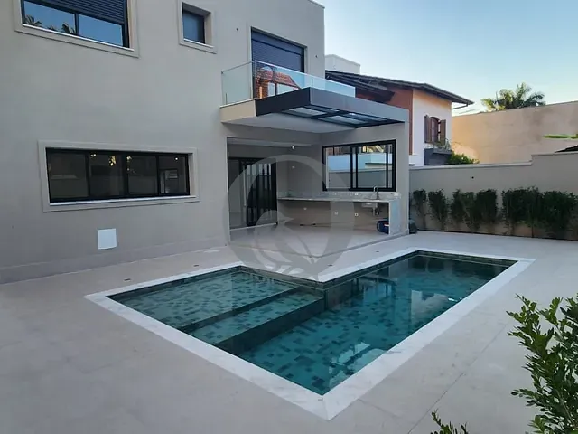 Casa com 360m² 4 quartos e 6 banheiros, à venda, no bairro Residencial Tres (Alphaville) em Santana de Parnaíba