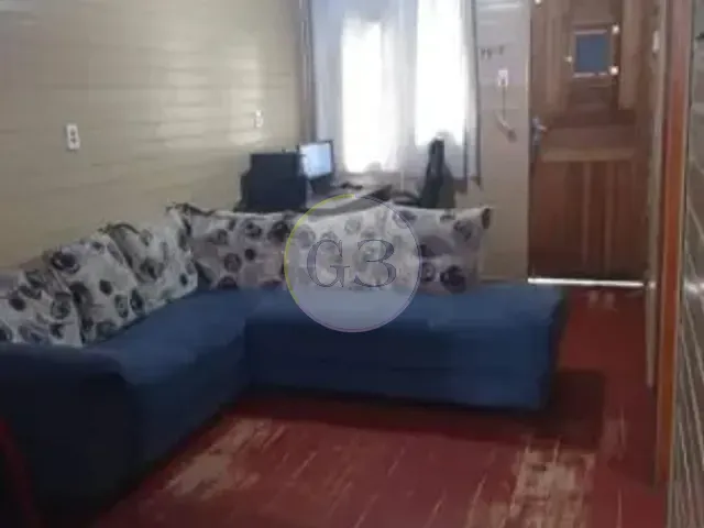 Casa 2 quartos e 1 banheiro, à venda, no bairro Castelo Branco em Rio Grande