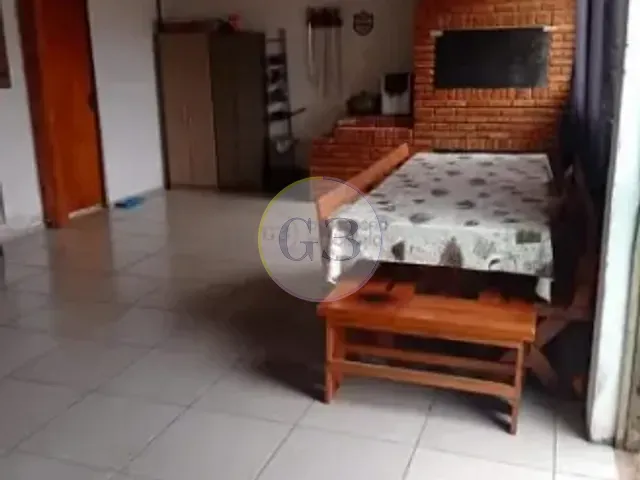 Casa 2 quartos e 1 banheiro, à venda, no bairro Castelo Branco em Rio Grande