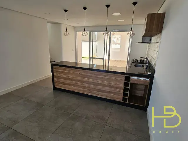 Casa 3 quartos e 5 banheiros, à venda ou para alugar, no bairro Jardim Residencial Vittório Emanuelle em Sorocaba