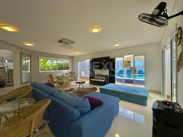 Casa com 525m² 4 quartos e 6 banheiros, à venda ou para alugar, no bairro Acapulco em Guarujá