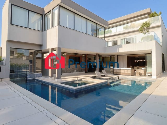 Casa 5 quartos e 8 banheiros, à venda, no bairro Barra da Tijuca em Rio de Janeiro