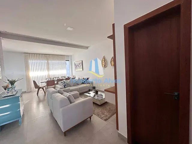 Casa 3 quartos e 4 banheiros, à venda, no bairro Boa Vista em Vitória da Conquista