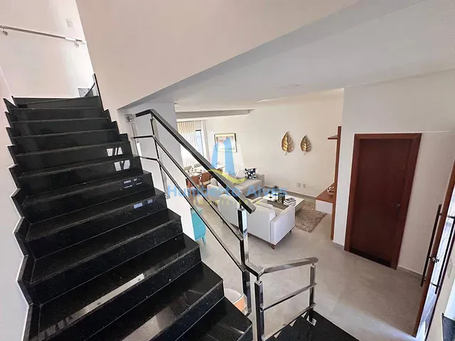 Casa 3 quartos e 4 banheiros, à venda, no bairro Boa Vista em Vitória da Conquista