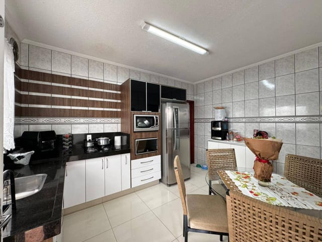 Casa 3 quartos e 3 banheiros, à venda, no bairro Parque Residencial Jaguari em Americana