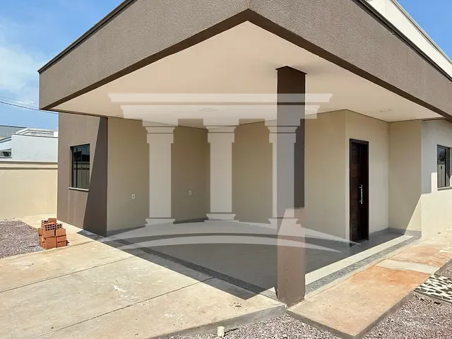 Casa com 244m² 3 quartos e 2 banheiros, à venda, no bairro Residencial Pienza em Sinop