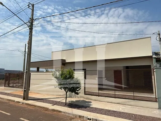 Casa com 244m² 3 quartos e 2 banheiros, à venda, no bairro Residencial Pienza em Sinop