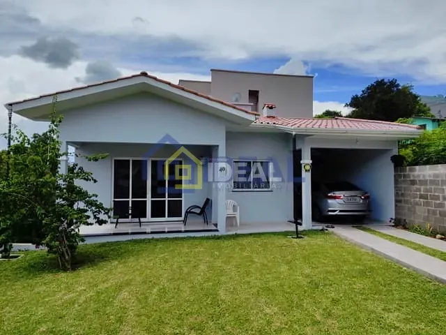 Casa 3 quartos e 2 banheiros, à venda, no bairro Guilherme Reich em Concórdia