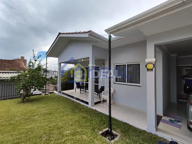 Casa 3 quartos e 2 banheiros, à venda, no bairro Guilherme Reich em Concórdia
