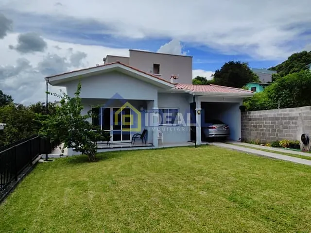 Casa 3 quartos e 2 banheiros, à venda, no bairro Guilherme Reich em Concórdia
