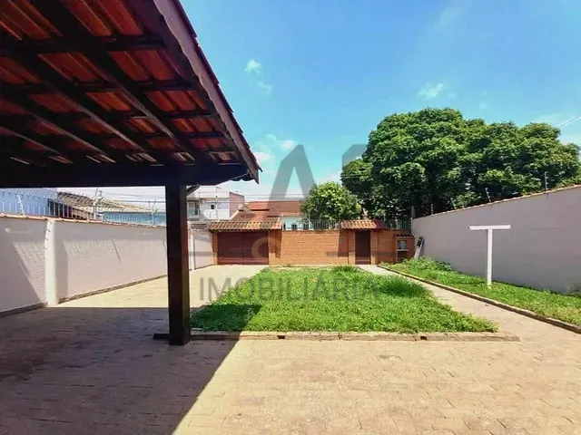 Casa com 276m² 2 quartos e 2 banheiros, à venda, no bairro Jardim Alice em Jaguariúna