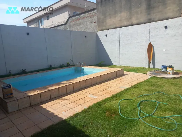 Casa 3 quartos e 3 banheiros, à venda, no bairro Goiânia 2 em Goiânia