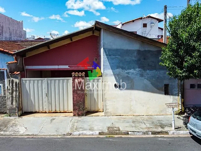 Casa com 200m² 3 quartos e 1 banheiro, à venda, no bairro Vila Penha do Rio do Peixe em Itapira