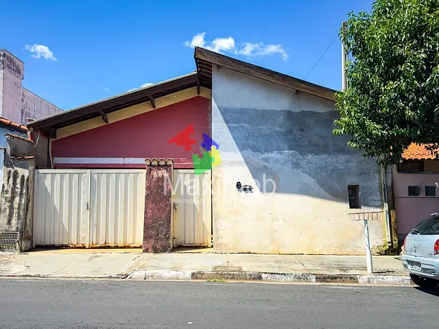 Casa com 200m² 3 quartos e 1 banheiro, à venda, no bairro Vila Penha do Rio do Peixe em Itapira
