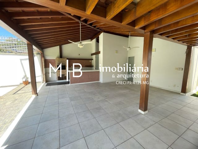 Casa com 854m² 5 quartos e 6 banheiros, à venda, no bairro CENTRO em CATAGUASES