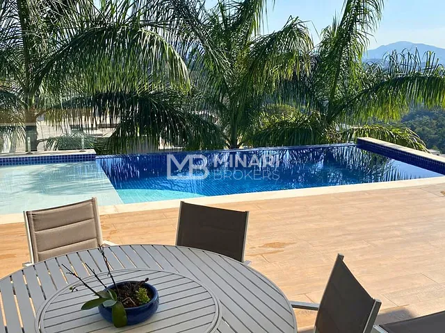 Casa com 360m² 5 quartos e 7 banheiros, à venda, no bairro Alphaville em Santana de Parnaíba