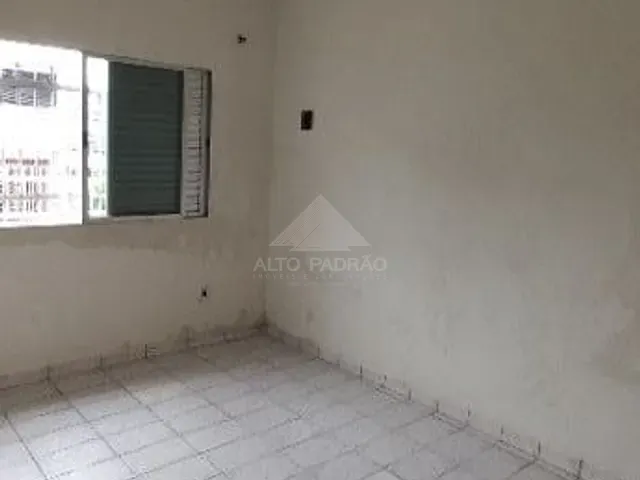 Casa com 250m² 2 quartos e 1 banheiro, à venda, no bairro Vila Santa Rosa em Mauá